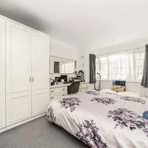 2 bedroom flat in Deanhill Court, Humberston, North East Lincolnshire - Image 5