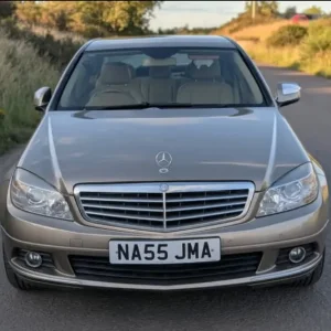Mercedes-Benz C-Class Saloon 2.2 Diesel Auto - Image 3