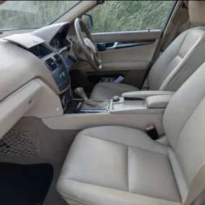 Mercedes-Benz C-Class Saloon 2.2 Diesel Auto - Image 6