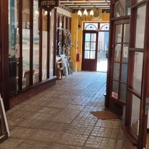 Shop in Swindon, England - Image 6