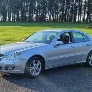 2008 Mercedes-Benz E 220 Cdi 1 Owner FSH - Image 3