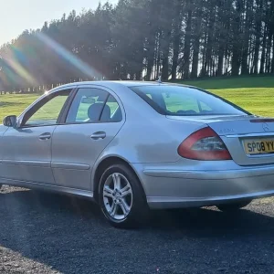 2008 Mercedes-Benz E 220 Cdi 1 Owner FSH - Image 5