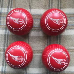 Aero Groove 3H WB31 dimple grip. Red white Feather motif