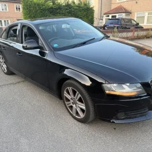 Audi A4 2009 manual 4-door saloon - Image 5