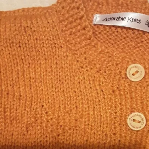 Handknitted Girls Cardigan Gold/Mustard 6-9 mths Chest 21 - Image 3