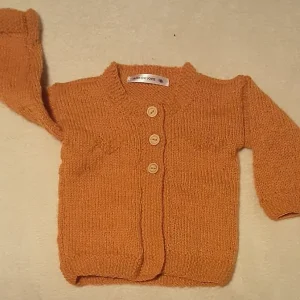 Handknitted Girls Cardigan Gold/Mustard 6-9 mths Chest 21
