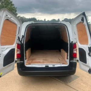 2024 Citroen Berlingo 1.5 BlueHDi 950 Enterprise Edition XL Panel Van - Image 4