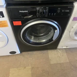 BLACK HOTPOINT 8KG WASHING MACHINE