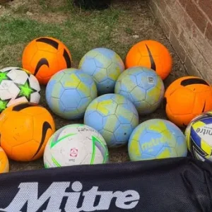 Size 3 footballs - Image 4