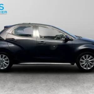 2021 Toyota Yaris VVT-i Hybrid Hatchback Automatic - Image 6