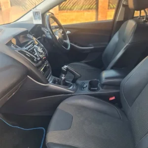 Ford Focus Hatchback 2013 Manual 5-door - Image 8