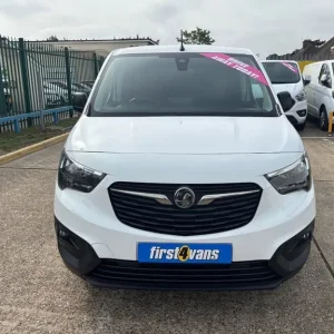 2021 Vauxhall Combo 1.5 Turbo D Auto Panel Van - Image 3