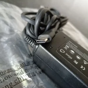 USB-C Laptop Charger 45W - Image 2