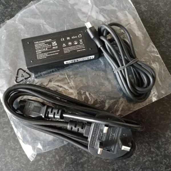 USB-C Laptop Charger 45W