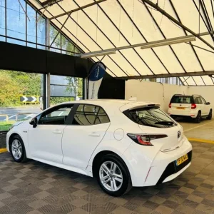 2020 Toyota Corolla 1.8 Hybrid Hatchback - Image 3