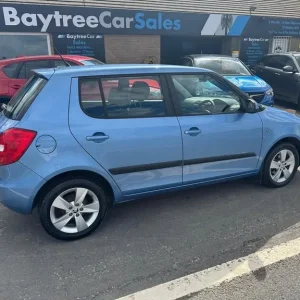 SKODA FABIA 1.2 SE Blue Manual Petrol 2014 - Image 4
