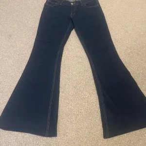 Ladies jeans – 10 pairs mix of styles