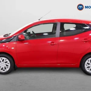 2020 Toyota Aygo 1.0 VVT-i X-Play 5-door Hatchback Petrol Manual - Image 4