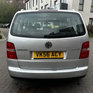 2007 VW Touran 2.0 TDI Manual 6-Speed - Image 5