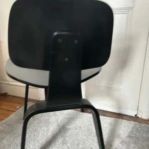 Bent plywood Eames-style dining chairs - Image 7