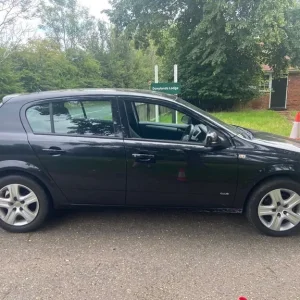 2010 Vauxhall Astra 1.7 CDTI ECOFLEX - Image 3