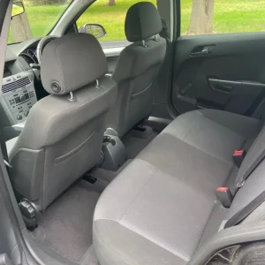 2010 Vauxhall Astra 1.7 CDTI ECOFLEX - Image 8