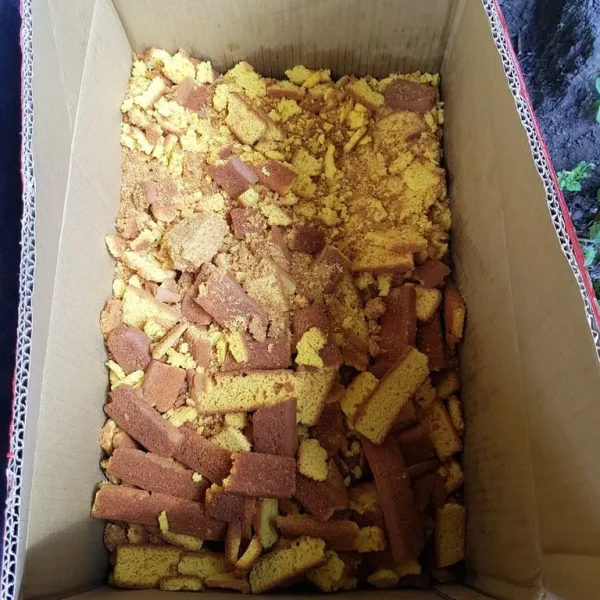 Box of biscuit crumbs for animal feed