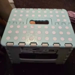 Folding step stool