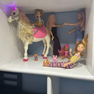 Barbie Camper Van with Horse and Accessories - Image 5