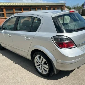2008 Vauxhall Astra 1.9 CDTi SXi Hatchback - Image 6