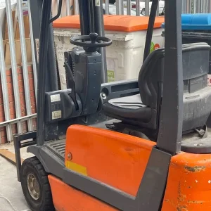 electric forklift