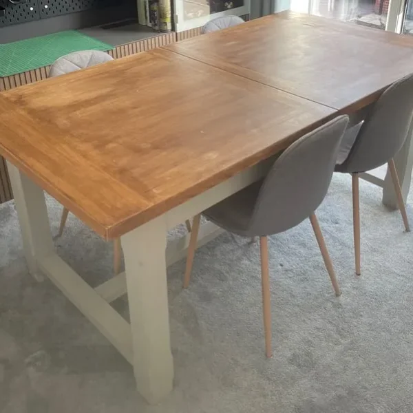 Extendable Table