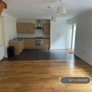 2 bedroom flat in Feadon Lane, Portreath - Image 5