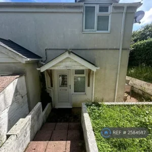 2 bedroom flat in Feadon Lane, Portreath