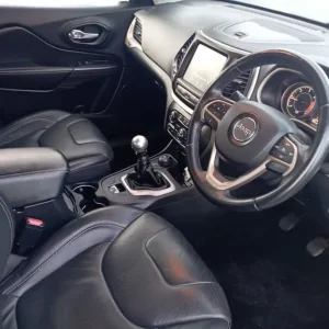 2015 Jeep Cherokee 2.0 M-JET LIMITED 5-door Diesel Estate - Image 3
