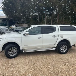 2017 Mitsubishi L200 DI-D 4WD Barbarian DCB Diesel - Image 6