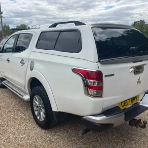 2017 Mitsubishi L200 DI-D 4WD Barbarian DCB Diesel - Image 7