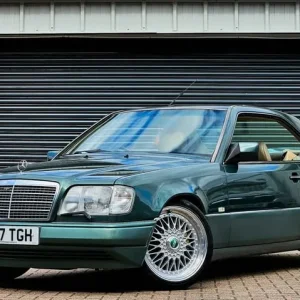 1993 MERCEDES-BENZ E320 E320 WITH AMG UPGRADES AND BBS WHEELS - Image 4