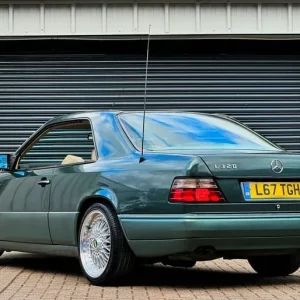 1993 MERCEDES-BENZ E320 E320 WITH AMG UPGRADES AND BBS WHEELS - Image 8