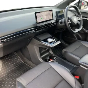 2023 MG4 Trophy Long Range EV 64kWh 5-door hatchback - Image 7