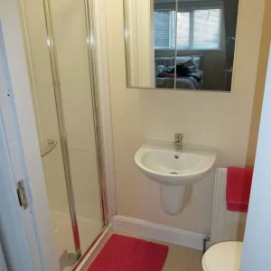 DOUBLE EN-SUITE ROOM on 2nd floor - Image 7