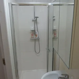 DOUBLE EN-SUITE ROOM on 2nd floor - Image 8