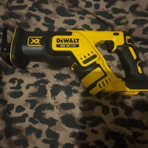 Dewalt DCS367 18v XR cordless compact saw