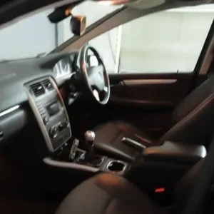 Mercedes-Benz B Class MPV 2011 manual 5-door - Image 2