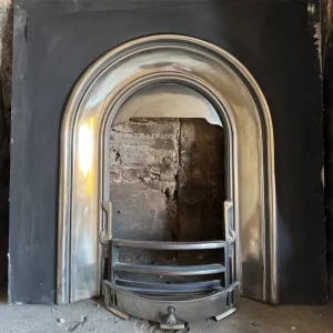 Fireplace surround, mantel and hearth - Image 2
