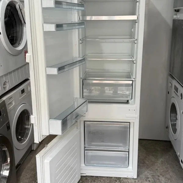 BOSCH FD9703 Built-in Fridge and Freezer