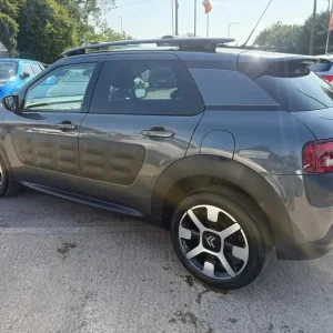 2015 Citroen C4 Cactus 1.6 BlueHDi Hatchback - Image 3