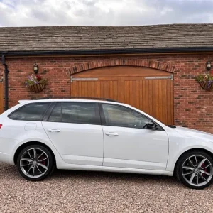 2017 Skoda Octavia vRS DSG Diesel Estate - Image 4