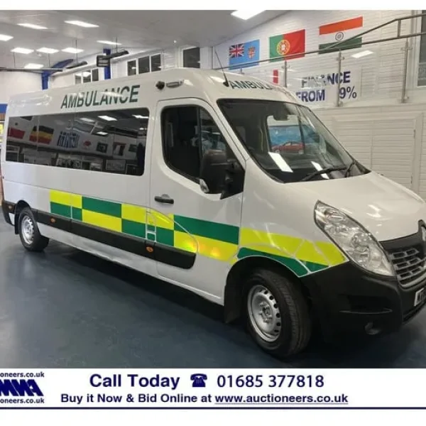 2019 Renault Master 35 Business 2.3DCI 130PS LWB 7-seater with disabled access and ramp