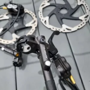 Shimano Saint BR-M820 4-piston brake set with discs - Image 4